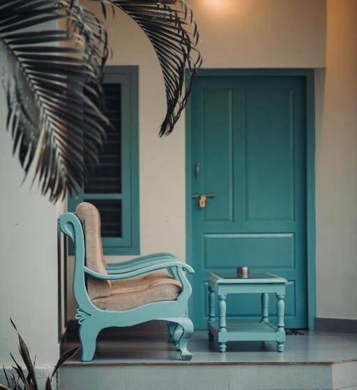 تختخواب و صبحانه Paddlecult Surf Retreat