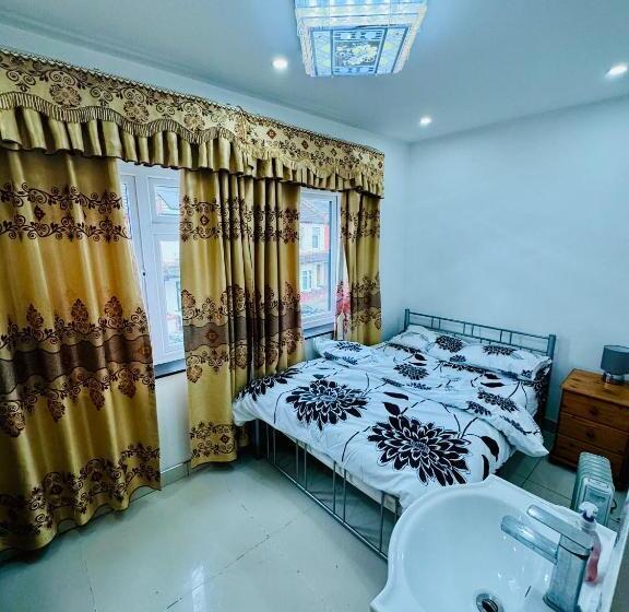 민박 The Great Falcon Accommodation