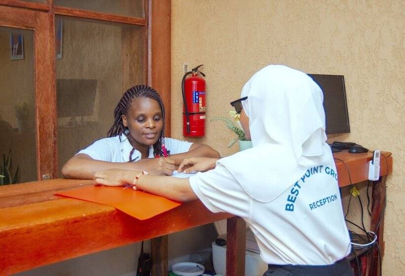 ホテル Best Point Group Zanzibar