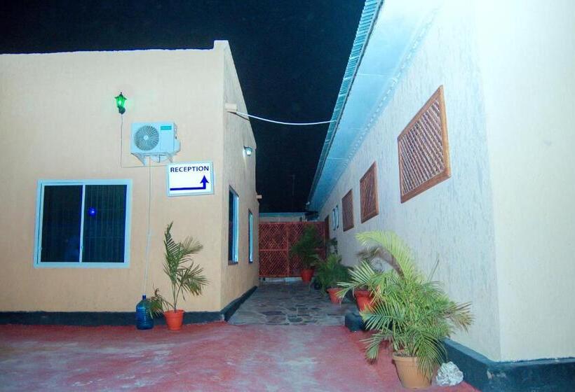 ホテル Best Point Group Zanzibar