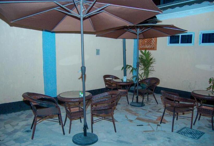 ホテル Best Point Group Zanzibar