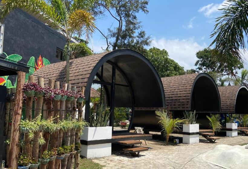 Funtasea Hotel And Beach Resort