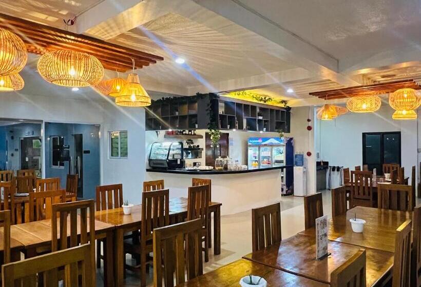 Funtasea Hotel And Beach Resort