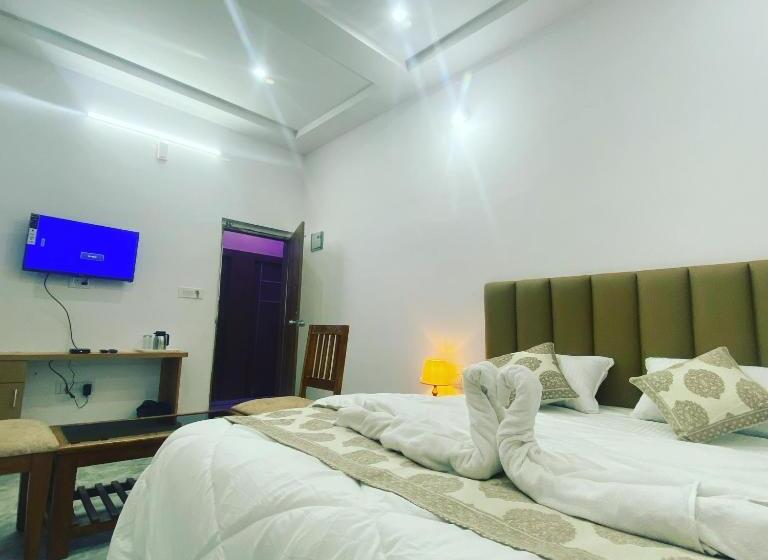 Green Finch Resort
