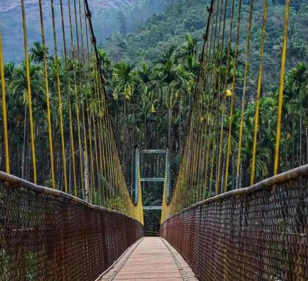 בית מלון כפרי Adis Home  With Waterfalls