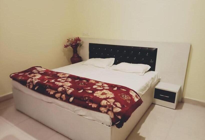 ホテル Anand Family Restaurant