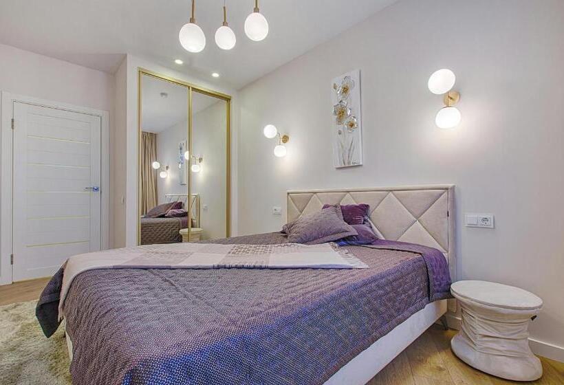 Отель Big Bang Near Delhi Airport