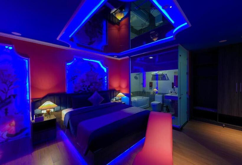 هتل Chiic House 5   Khách Sạn Tình Yêu