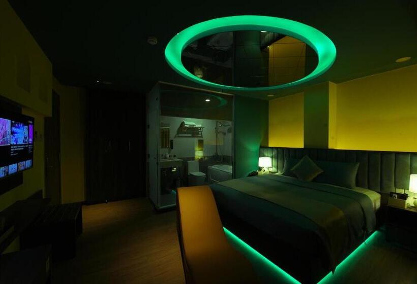 هتل Chiic House 5   Khách Sạn Tình Yêu