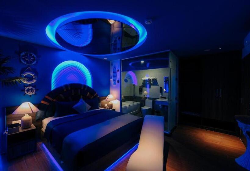 هتل Chiic House 5   Khách Sạn Tình Yêu