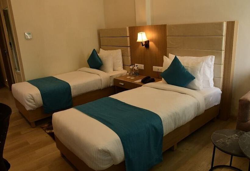 ホテル Comfort Inn Pratapvasini