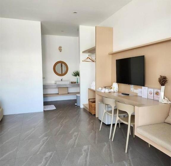 فندق Cruises The Pool Access