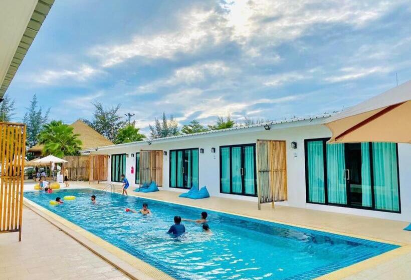 فندق Cruises The Pool Access