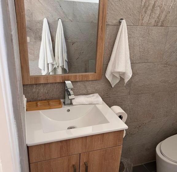 בית מלון כפרי Emy House