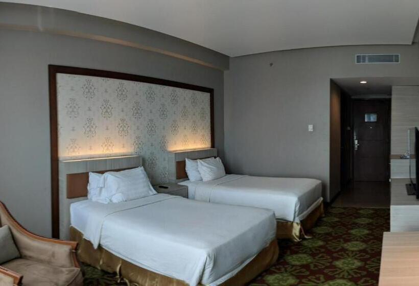 Отель Five Premiere