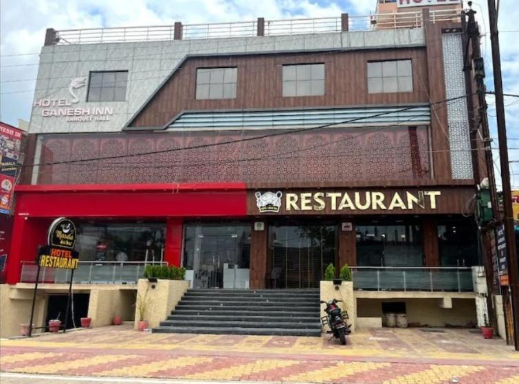 בית מלון כפרי Ganesh Inn By Bookingcare