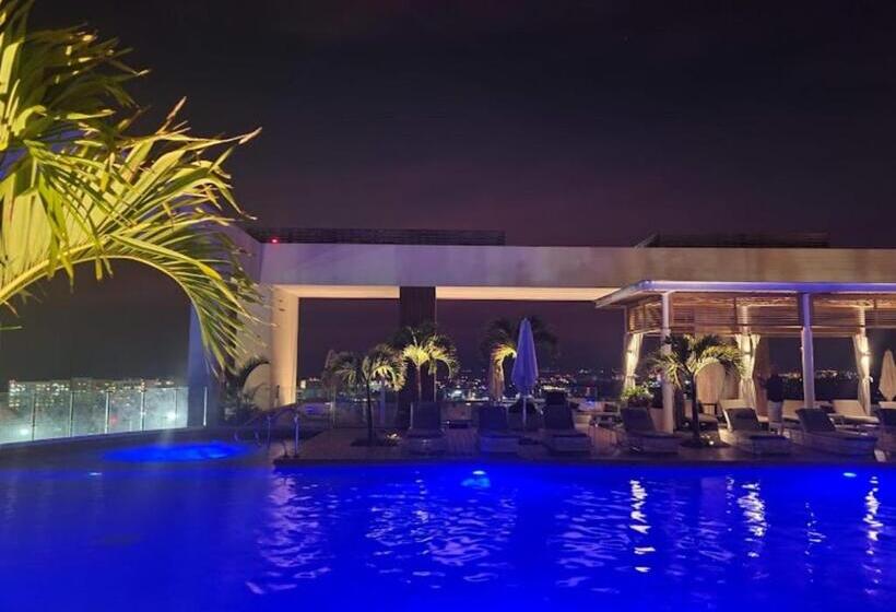 فندق Grand Luxxe With Free Golf