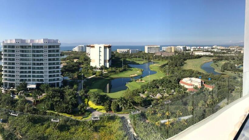 هتل Grand Luxxe With Free Golf