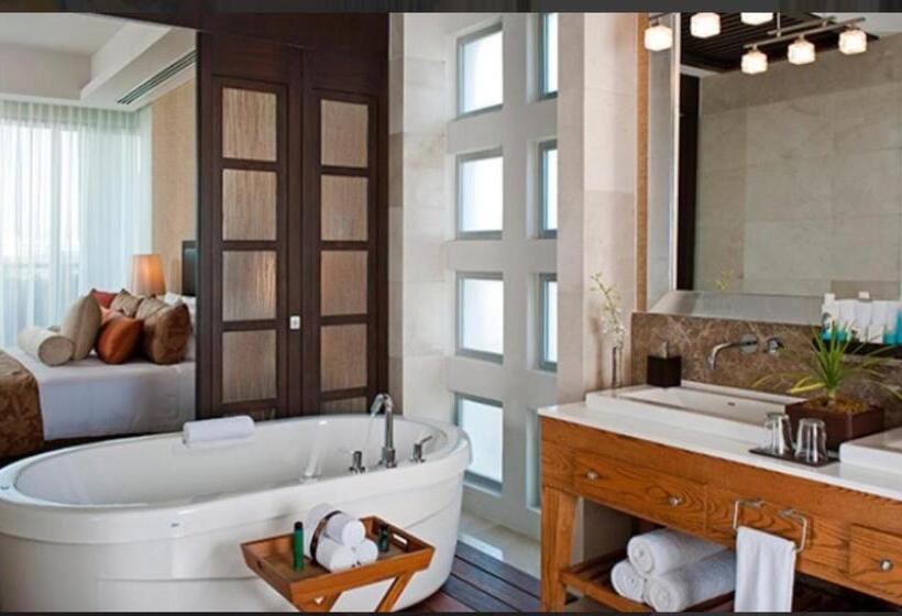 هتل Grand Luxxe With Free Golf