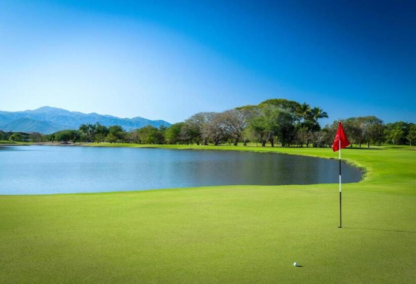 هتل Grand Luxxe With Free Golf