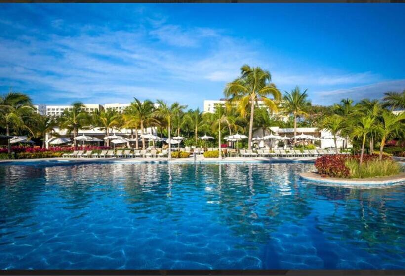 هتل Grand Luxxe With Free Golf