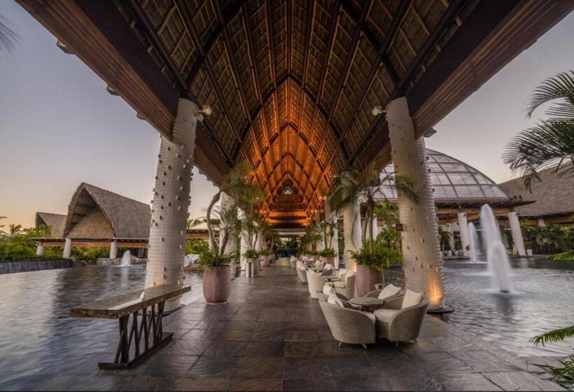 هتل Grand Luxxe With Free Golf