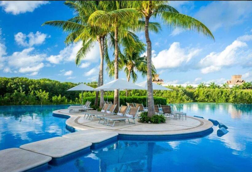 هتل Grand Luxxe With Free Golf