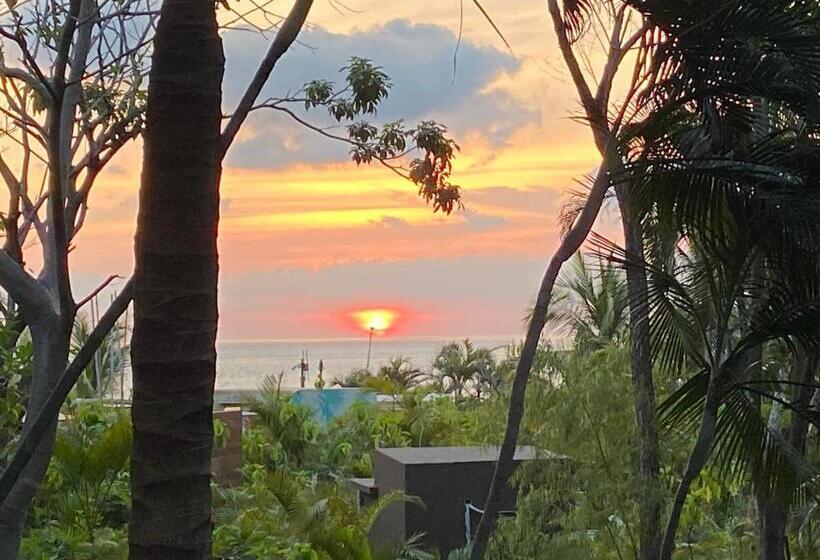 هتل Grand Luxxe With Free Golf