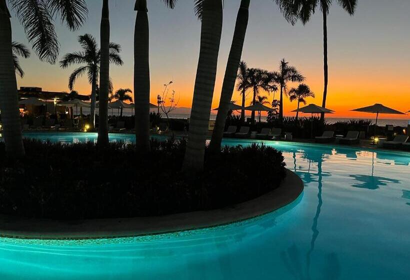 هتل Grand Luxxe With Free Golf