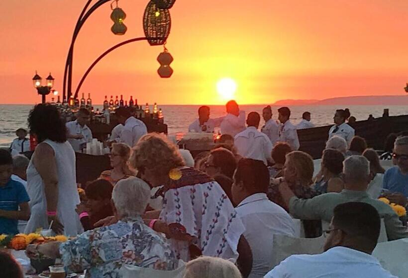 هتل Grand Luxxe With Free Golf