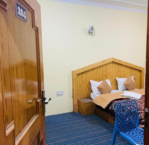 Отель Mountain View 1.0