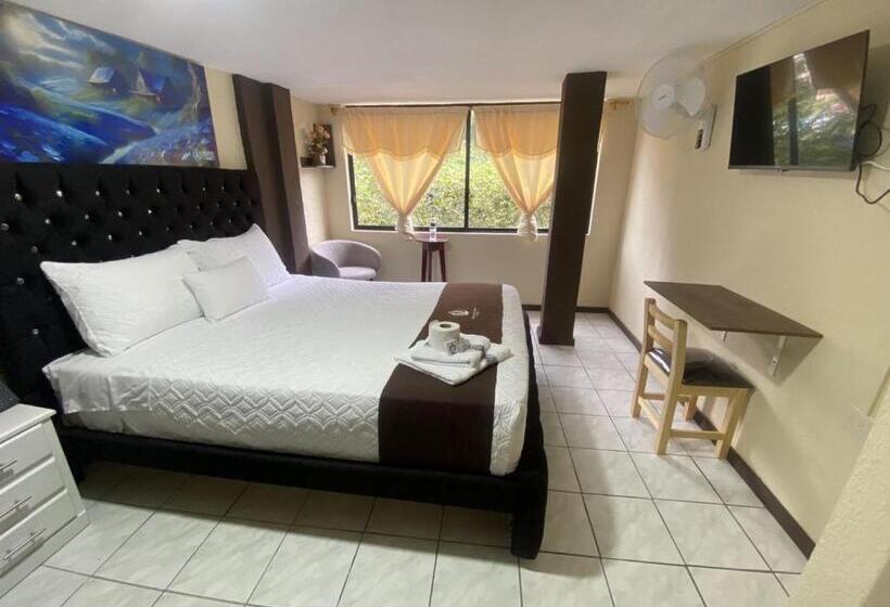 فندق Orillas Del Zamora