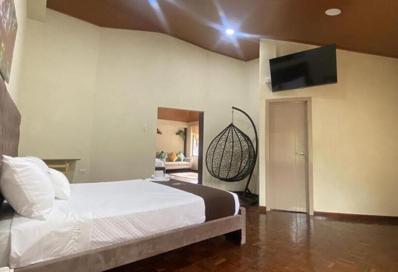 فندق Orillas Del Zamora