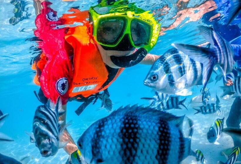 فندق Phupa Beach Resort