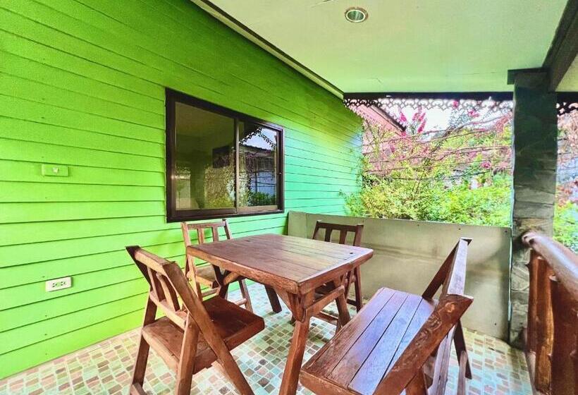 فندق Phupa Beach Resort