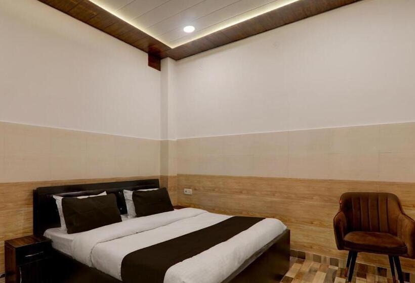 호텔 Super Collection O Queen S Palace