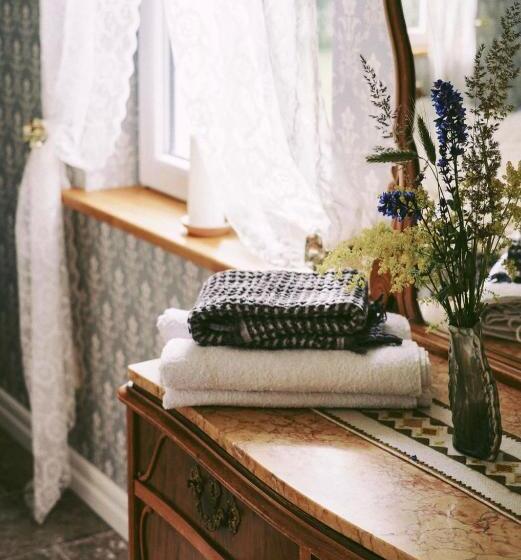 호텔 Snällfäll Country Living   åkerbo Gård Charmigt Renoverad Flygel