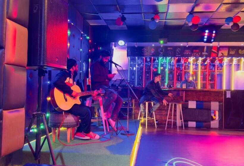 בית מלון כפרי Staynest Gangtok 100 Meter From Mall Road