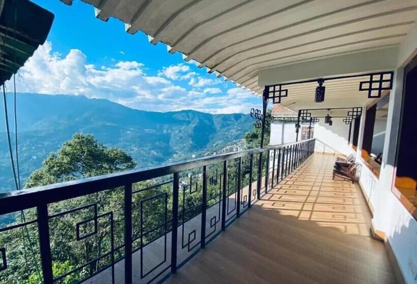 בית מלון כפרי Staynest Gangtok 100 Meter From Mall Road