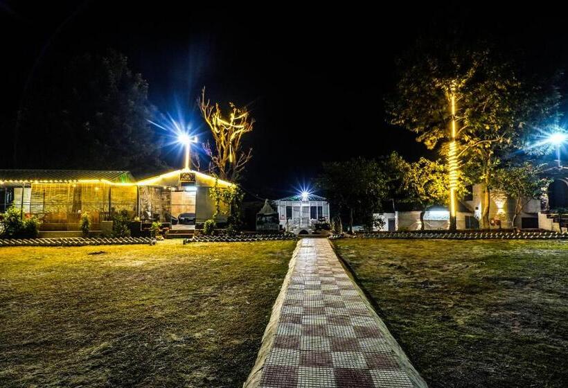 בית מלון כפרי The Forest Lake View Resort