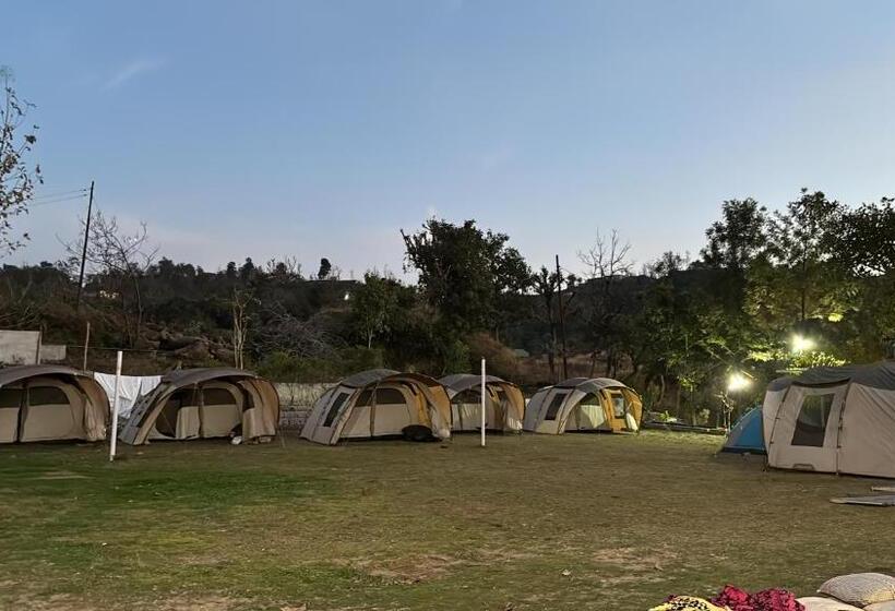 בית מלון כפרי The Forest Lake View Resort