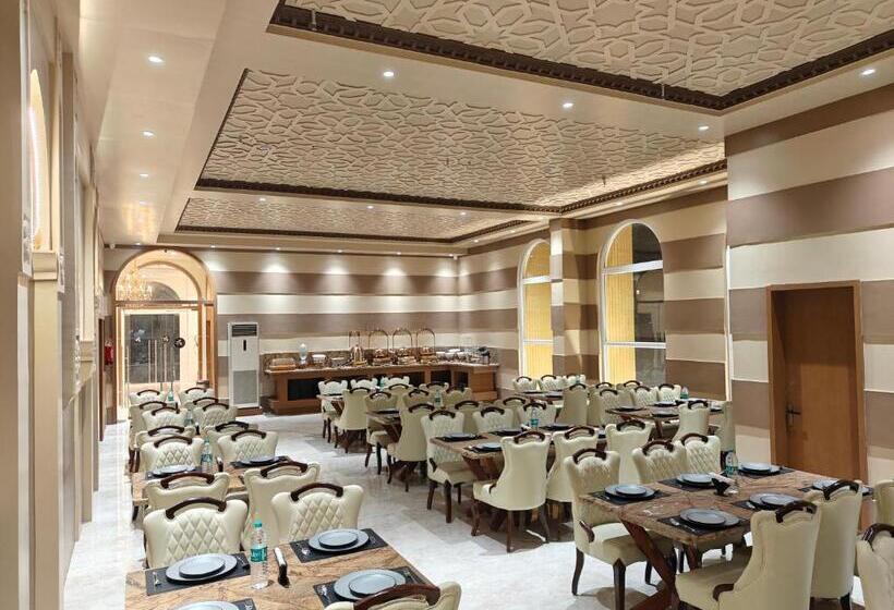 Szálloda The S Crown Somnath