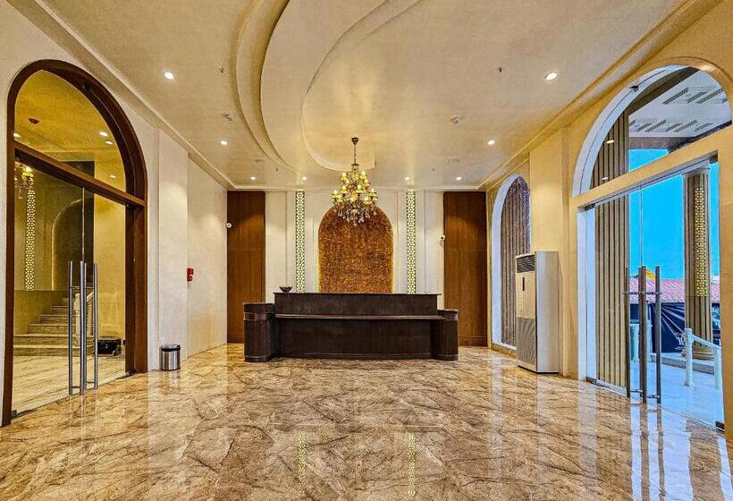 Szálloda The S Crown Somnath