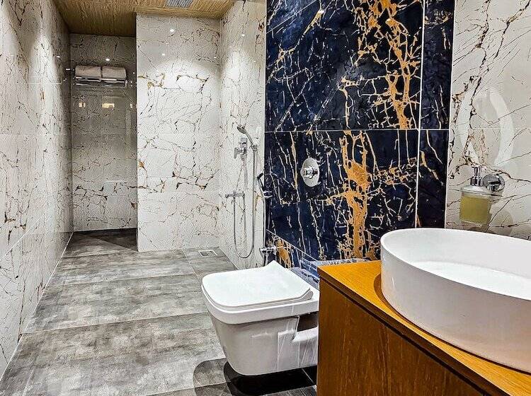 Szálloda The S Crown Somnath