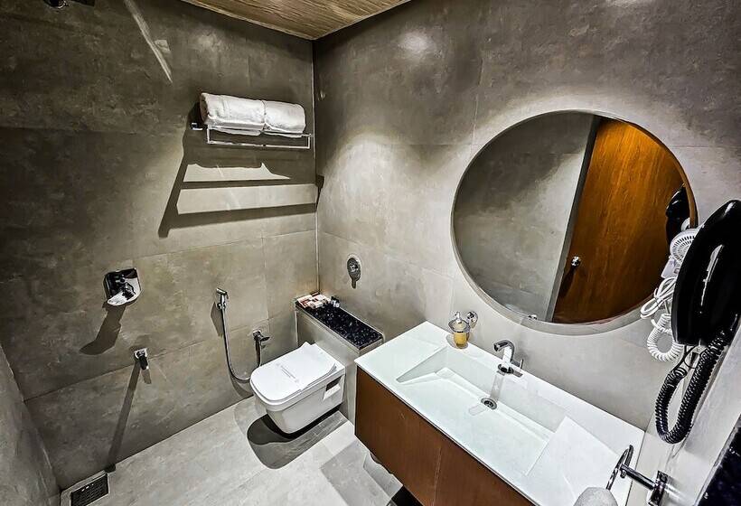 Szálloda The S Crown Somnath