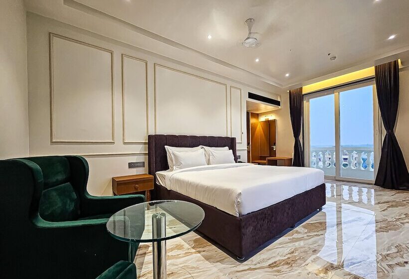 Hotel The S Crown Somnath