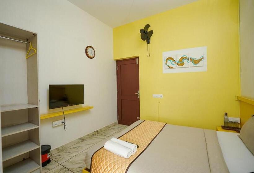 ホテル Twinn Waves Calicut