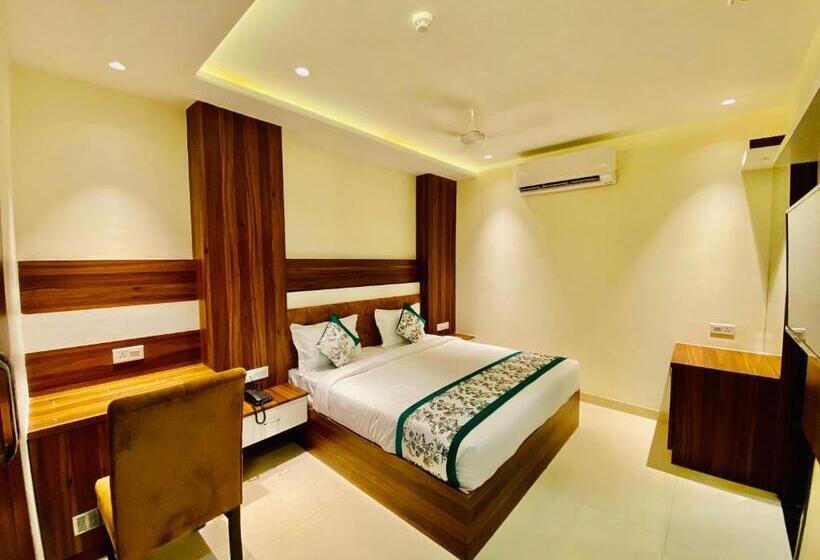 ホテル Grand White 350 Mtr From Golden Temple