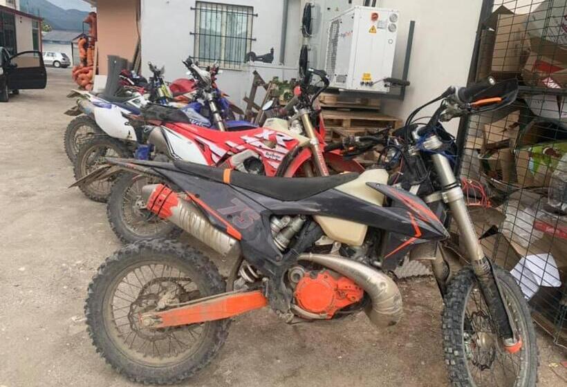 בית מלון כפרי Zogu