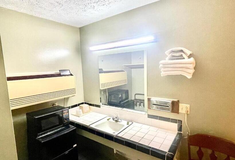 Imperial Motel